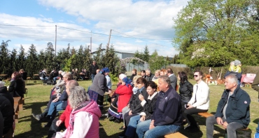 Majáles u Bežovci pri folklórnom klube Zahrajhorka dňa 30.4.2023