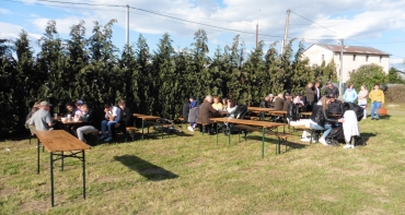 Majáles u Bežovci pri folklórnom klube Zahrajhorka dňa 30.4.2023