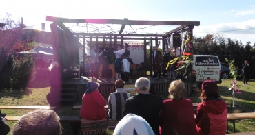 Majáles u Bežovci pri folklórnom klube Zahrajhorka dňa 30.4.2023