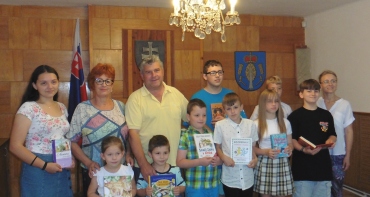 Ocenenie žiakov  ZŠ s MŠ Bežovce starostom obce dňa 24.6.2024