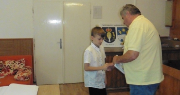 Ocenenie žiakov  ZŠ s MŠ Bežovce starostom obce dňa 24.6.2024